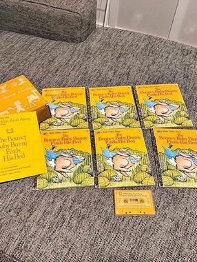 Golden Press The Bouncy Baby Bunny Finds His Bed Book & Cassette Set Yellow